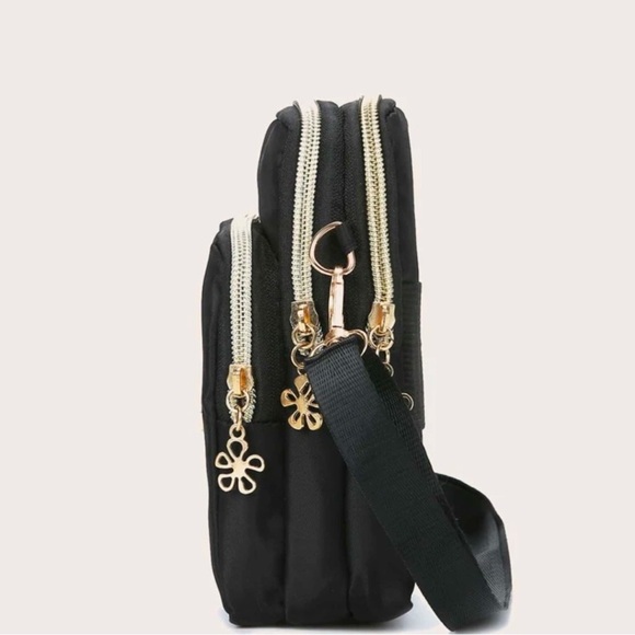 PURSES BUNDLE (6) - Picture 9 of 16